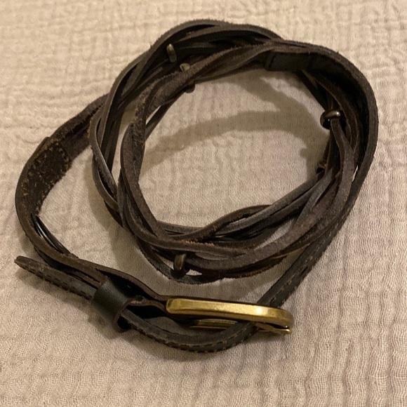 Tarnish brown leather belt in very good condition. Size M - Picture 2 of 10